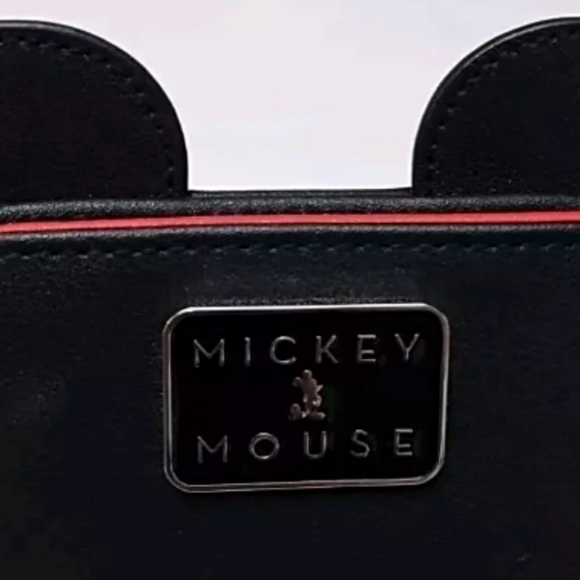 Disney Mickey Mouse Credit Card  Wallet - Picture 10 of 10
